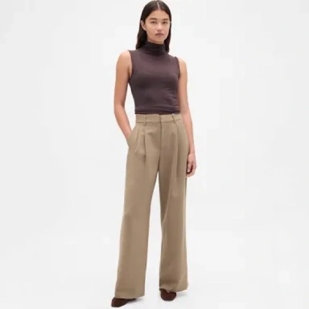 Women’s Beachwood Beige GAP Easy Trousers - Picture 1 of 5